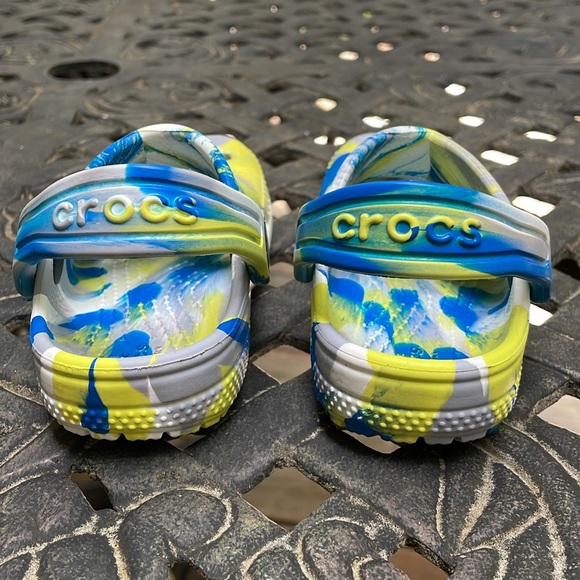 CROCS Toddler Size 5.  Brand new.  Never worn.  Marbled Blue/Yelllow/White - Picture 4 of 5